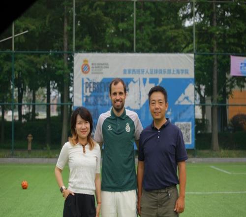 mk体育_mk体育_内容园地入口：皇家西班牙人足球俱乐部通过其上海足球学院深化国际布局（封面配图）